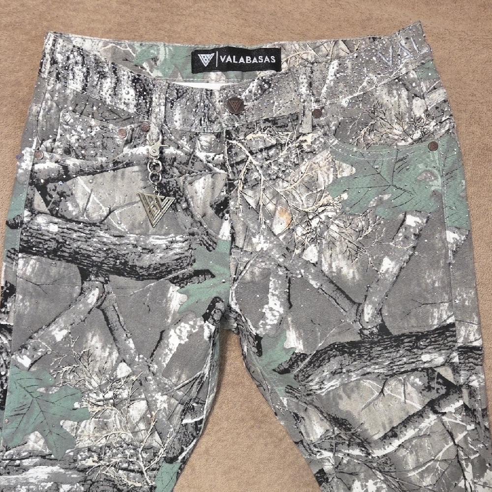 Valabasas Silver Embellished Men Camouflage Flare Jeans Size 30 - Picture 2 of 10